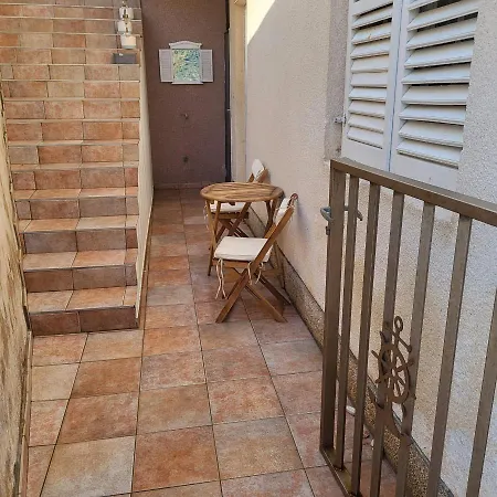 Viky Apartment