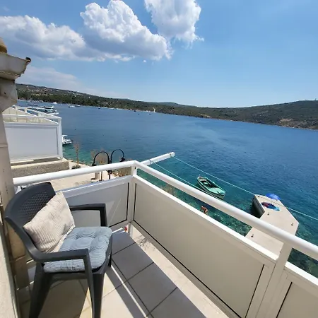 Апартаменты Viky Примоштен