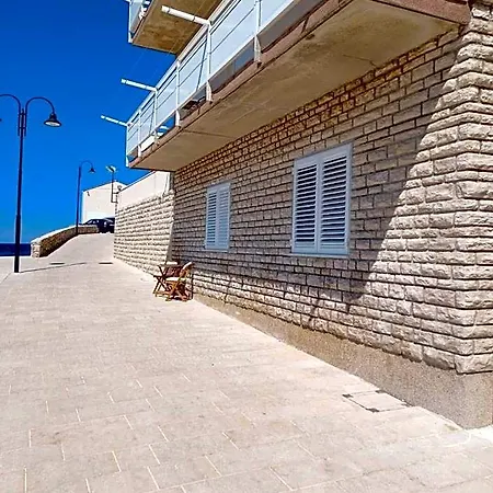Viky Apartment