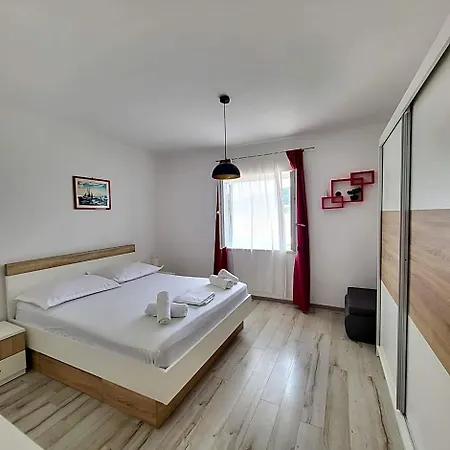 Viky Apartment